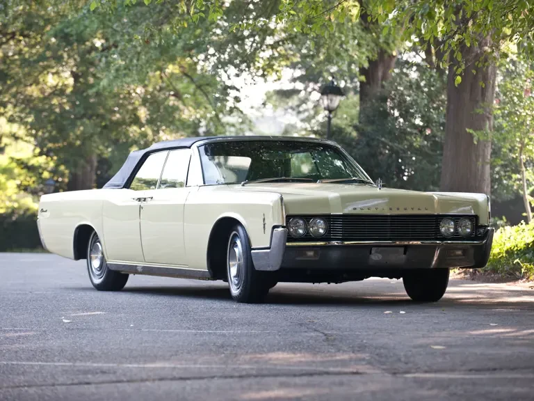 1966 Lincoln Continental 4th Gen - Image 16 of 17