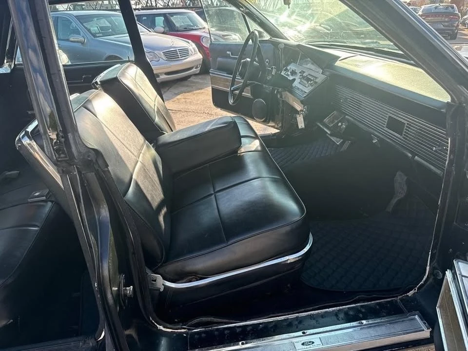 1966 Lincoln Continental 4th Gen - Image 18 of 20