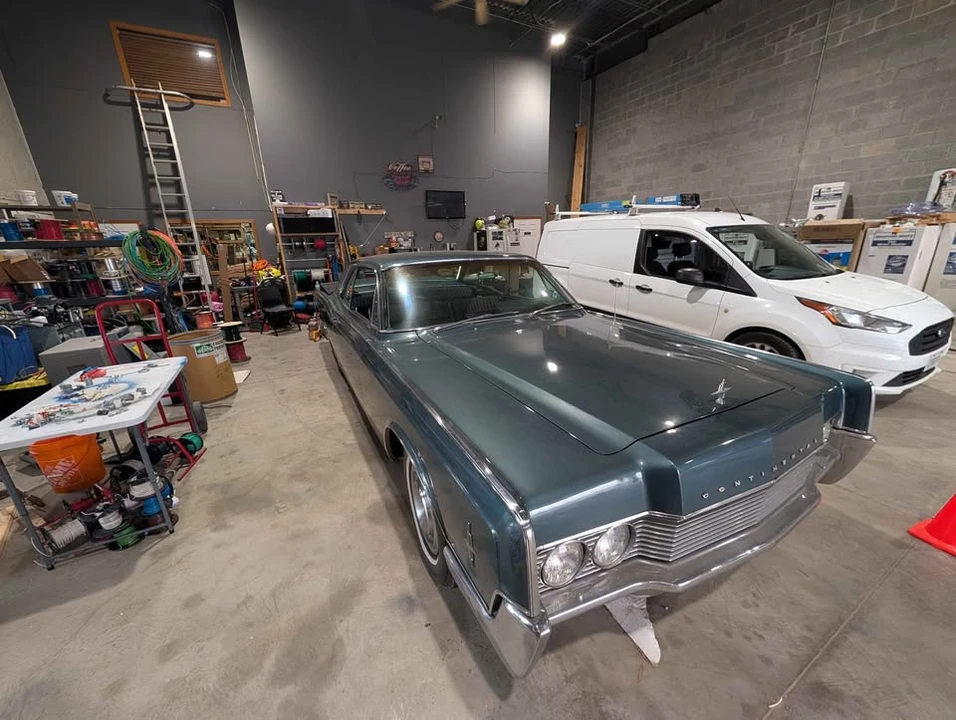 1966 Lincoln Continental 4th Gen - Image 5 of 20