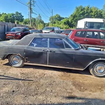1966 Lincoln Continental Sedan 4D