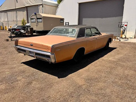 1966 Lincoln Continental Sedan 4D