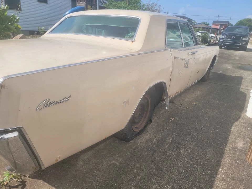 1966 Lincoln Continental 4th Gen - Image 4 of 15