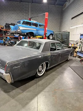1966 Lincoln Continental Sedan 4D