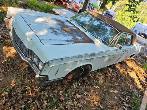 1966 Lincoln Continental Sedan 4D