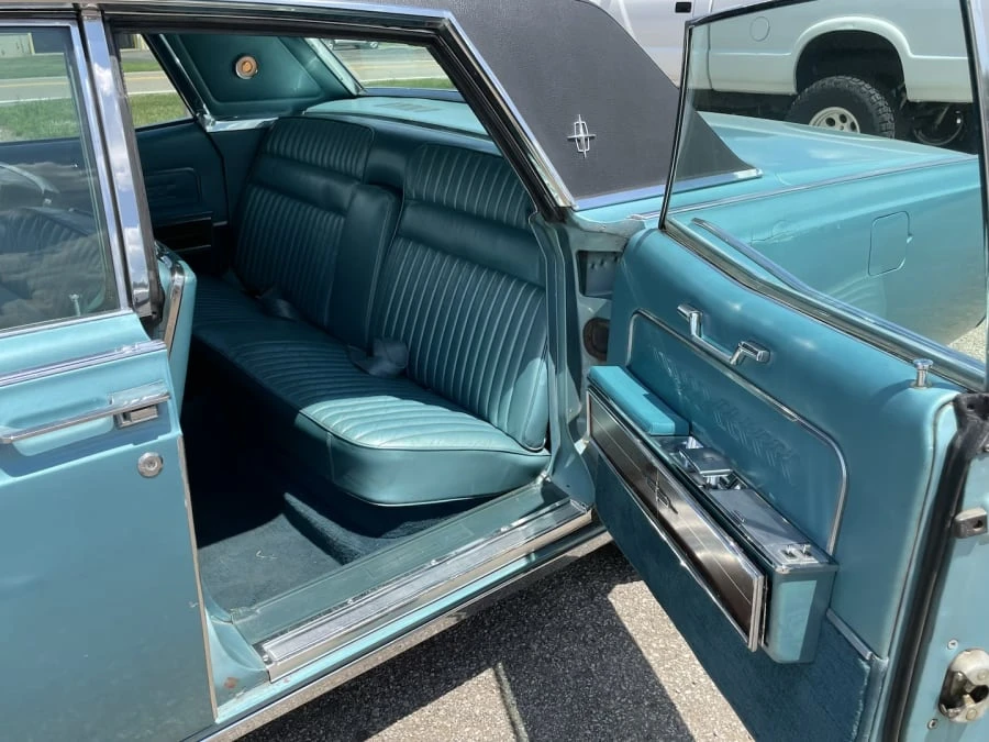 1966 Lincoln Continental 4th Gen - Image 26 of 31