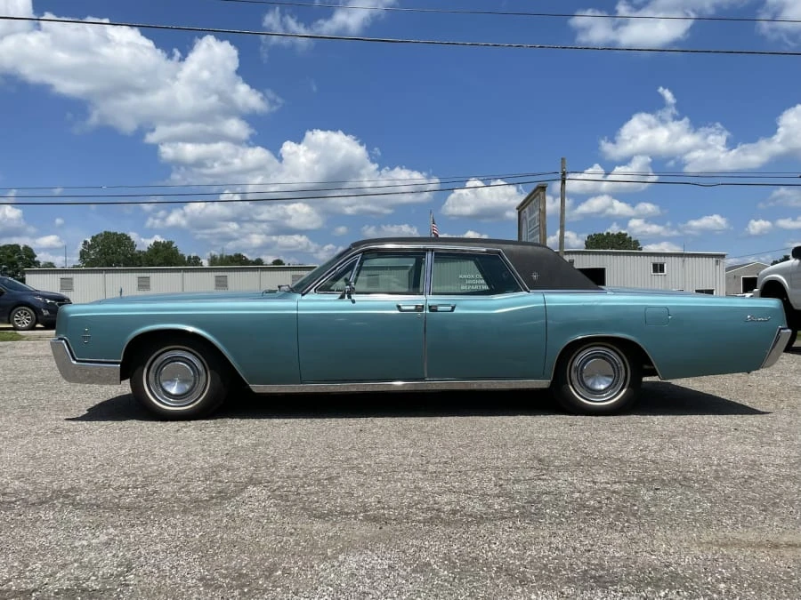 1966 Lincoln Continental 4th Gen - Image 2 of 31