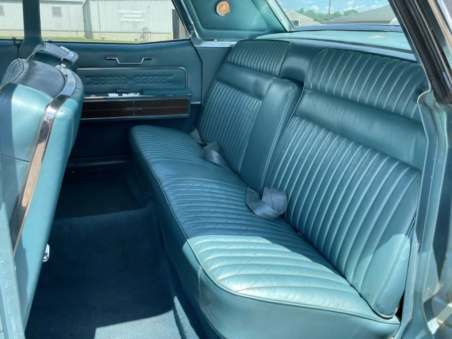 1966 Lincoln Continental 4th Gen - Image 25 of 31
