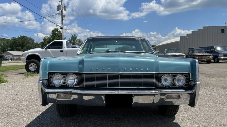 1966 Lincoln Continental 4th Gen - Image 4 of 31