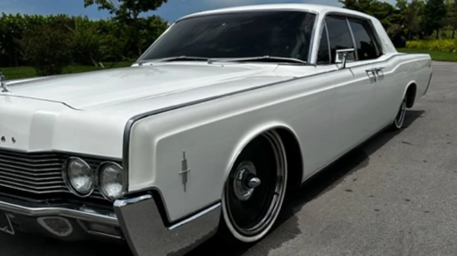 1966 Lincoln Continental 4th Gen - Image 7 of 12
