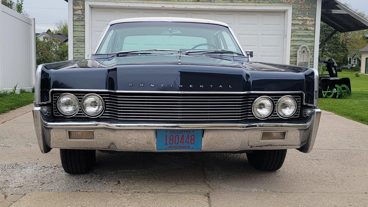 1966 Lincoln Continental 4th Gen - Image 2 of 31