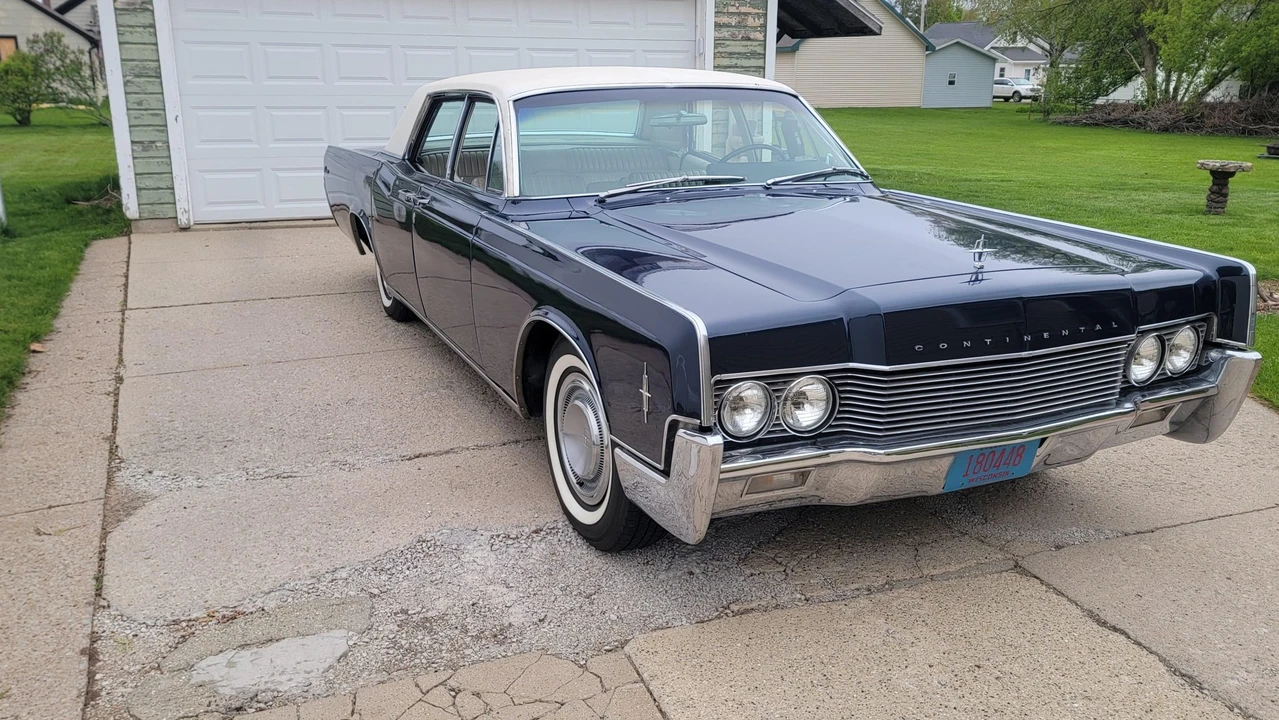 1966 Lincoln Continental 4th Gen - Image 11 of 31