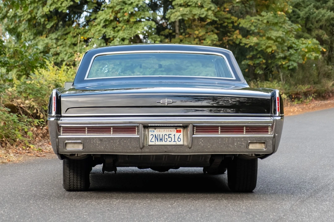 1966 Lincoln Continental 4th Gen - Image 11 of 31
