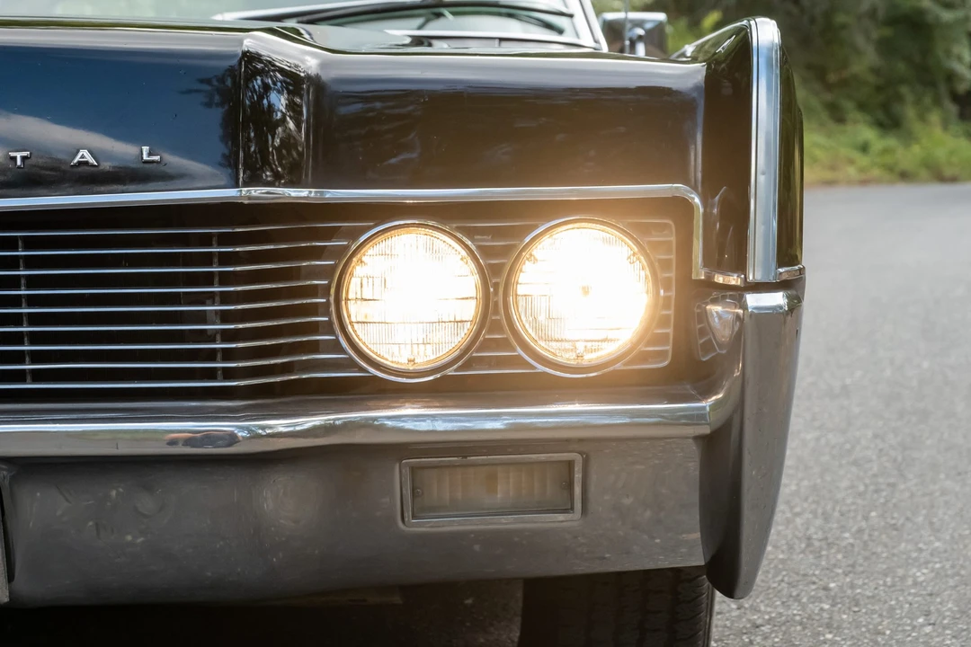 1966 Lincoln Continental 4th Gen - Image 16 of 31