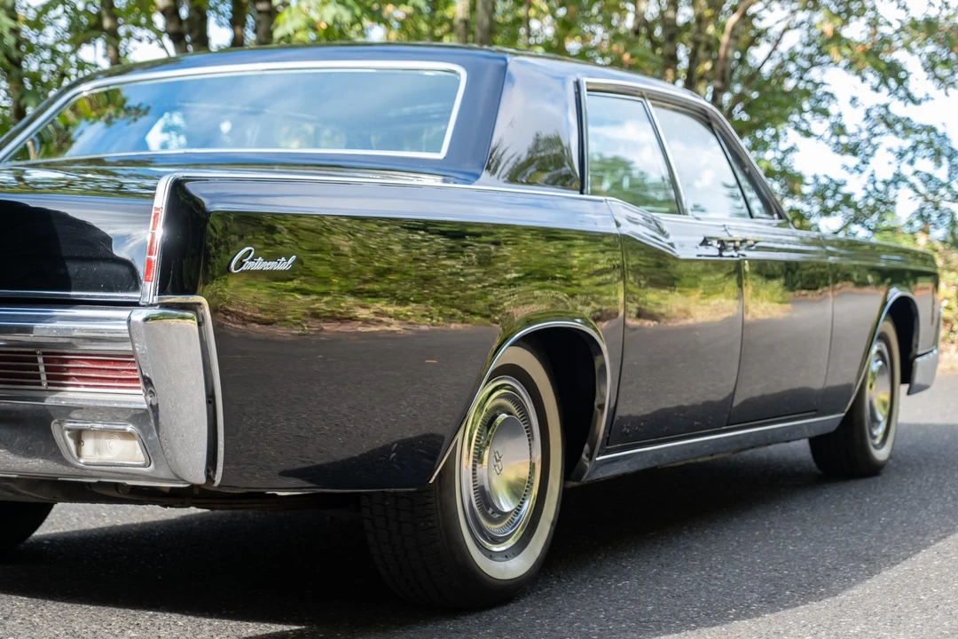 1966 Lincoln Continental 4th Gen - Image 24 of 31