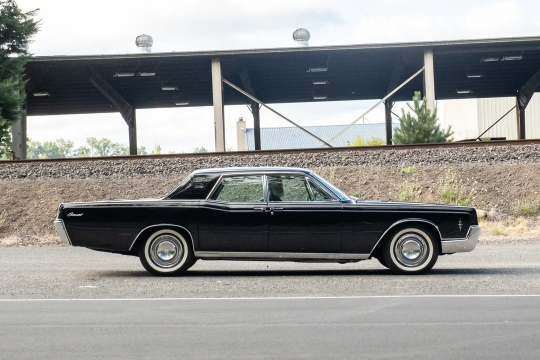 1966 Lincoln Continental 4th Gen - Image 14 of 31