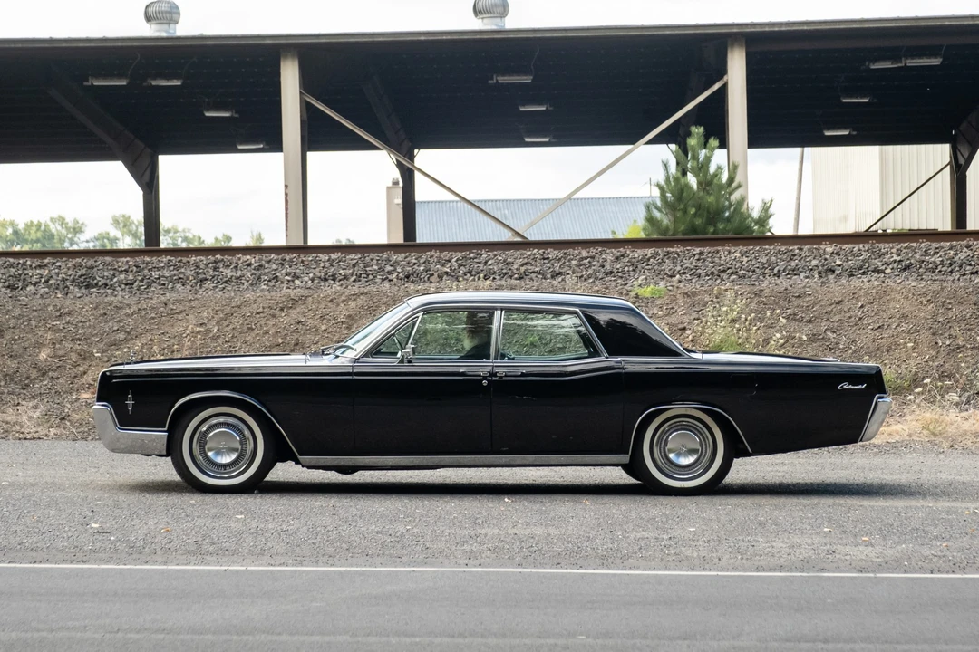 1966 Lincoln Continental 4th Gen - Image 8 of 31