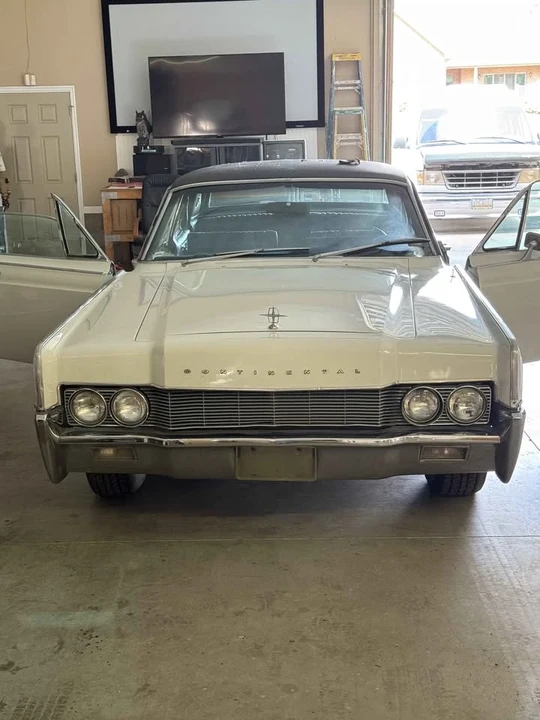 1966 Lincoln Continental 4th Gen - Image 10 of 20