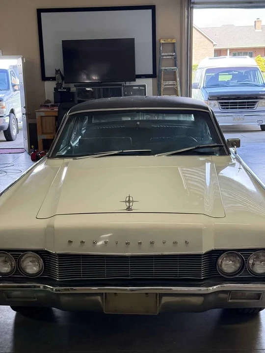1966 Lincoln Continental 4th Gen - Image 6 of 20