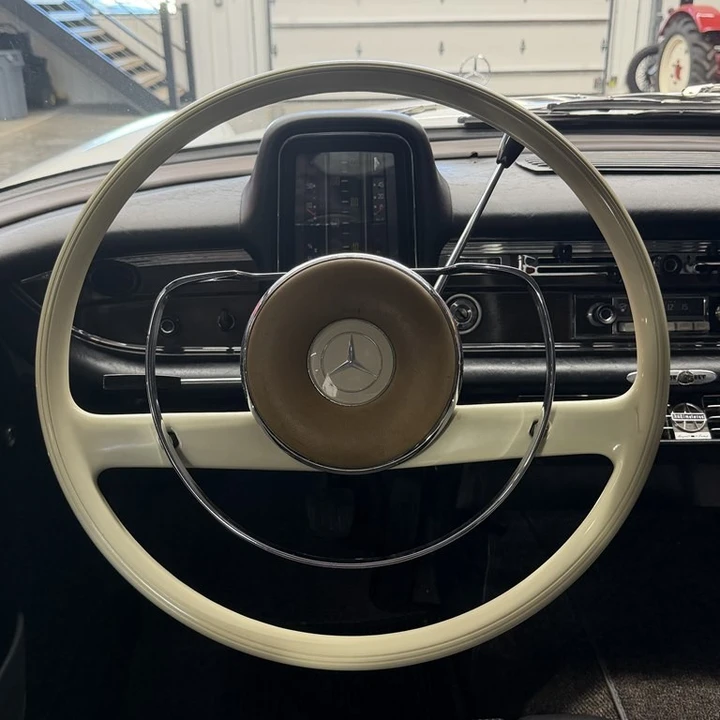 1966 Mercedes-Benz W110 - Image 9 of 20