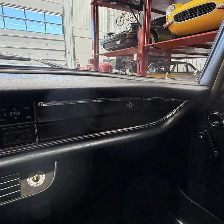 1966 Mercedes-Benz W110 - Image 13 of 20