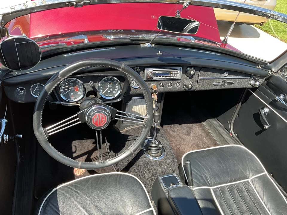 1966 MG MGB Roadster - Image 11 of 13