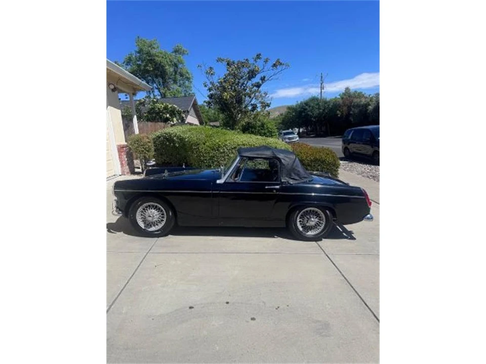 1966 MG MGB Roadster - Image 9 of 25