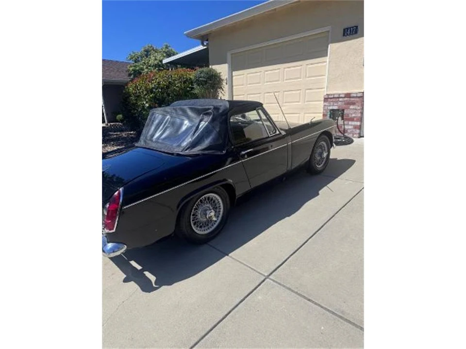 1966 MG MGB Roadster - Image 11 of 25
