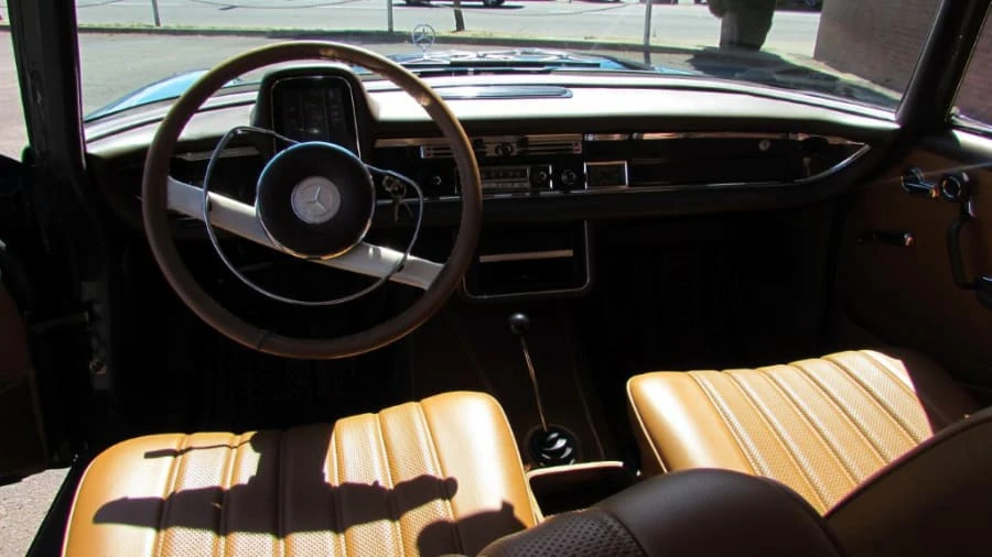 1966 Mercedes-Benz W110 - Image 4 of 6