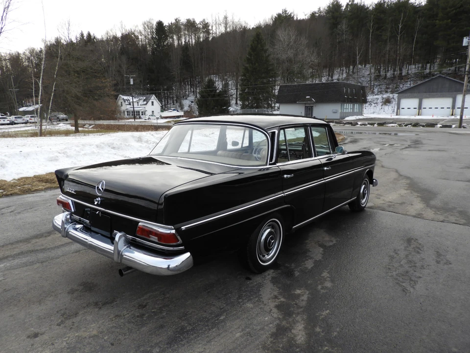 1966 Mercedes-Benz W110 - Image 8 of 31