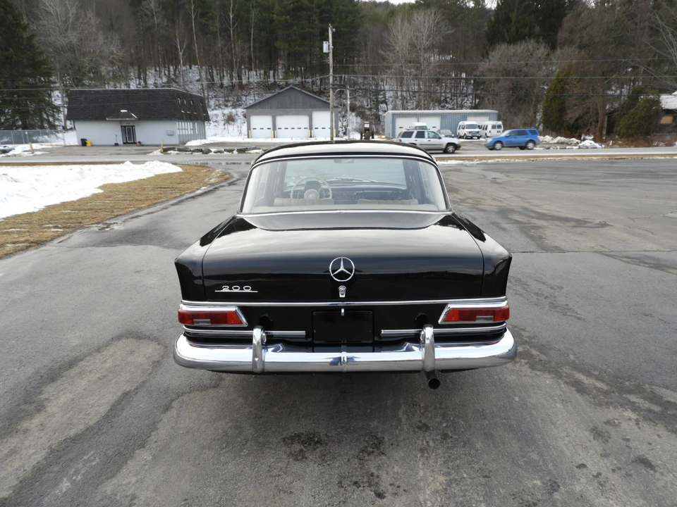 1966 Mercedes-Benz W110 - Image 7 of 31