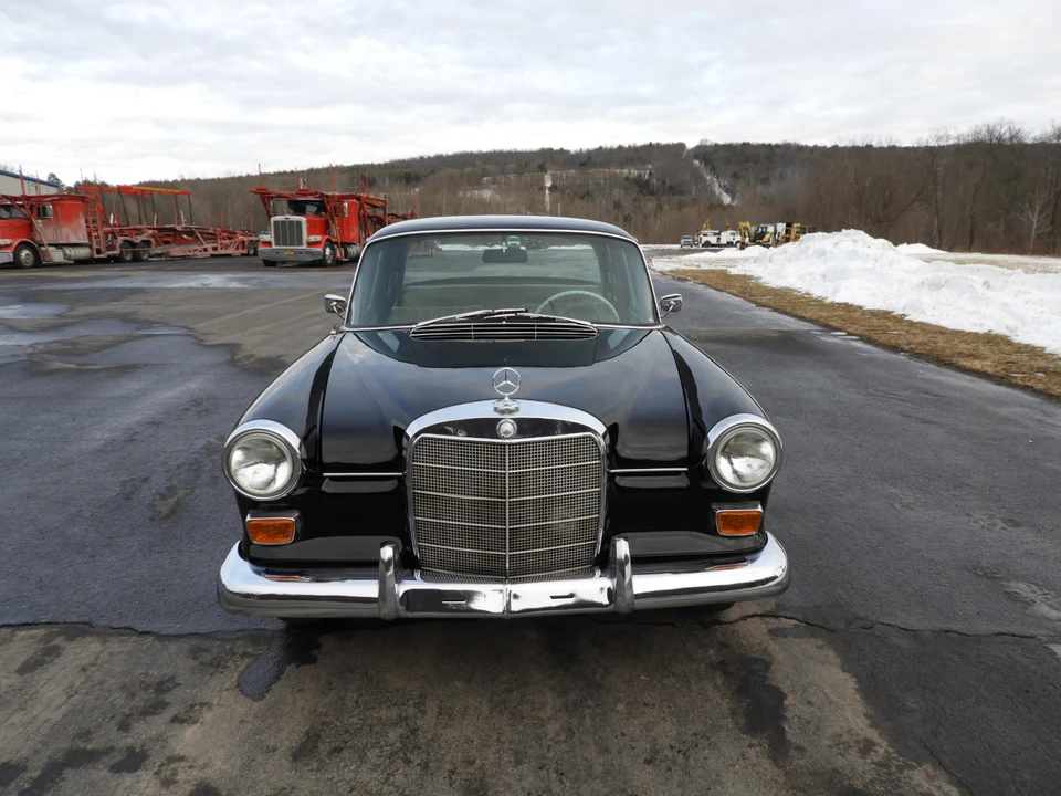 1966 Mercedes-Benz W110 - Image 2 of 31