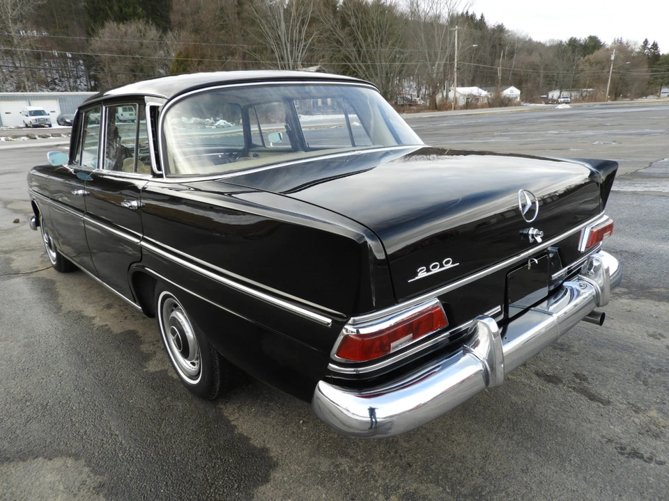 1966 Mercedes-Benz W110 - Image 6 of 31