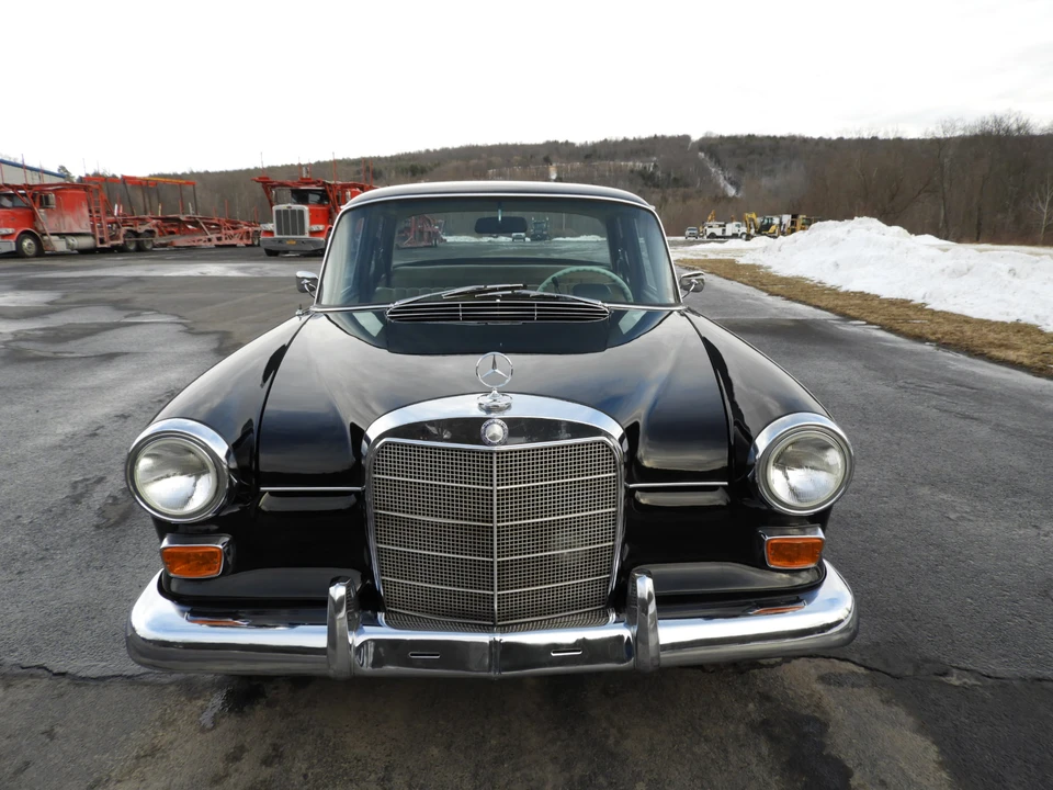 1966 Mercedes-Benz W110 - Image 10 of 31