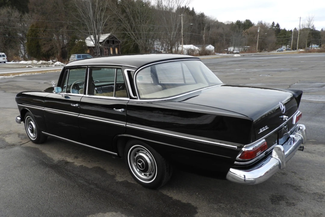 1966 Mercedes-Benz W110 - Image 5 of 31