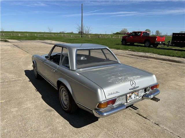 1966 Mercedes-Benz W110 - Image 8 of 12