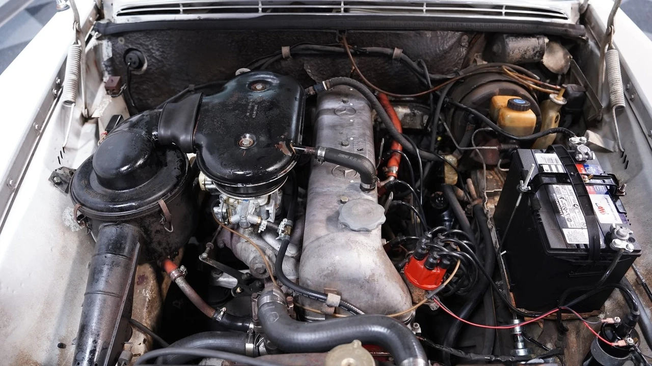 1966 Mercedes-Benz W110 - Image 4 of 12