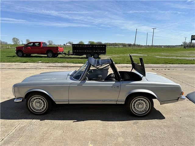 1966 Mercedes-Benz W110 - Image 2 of 12