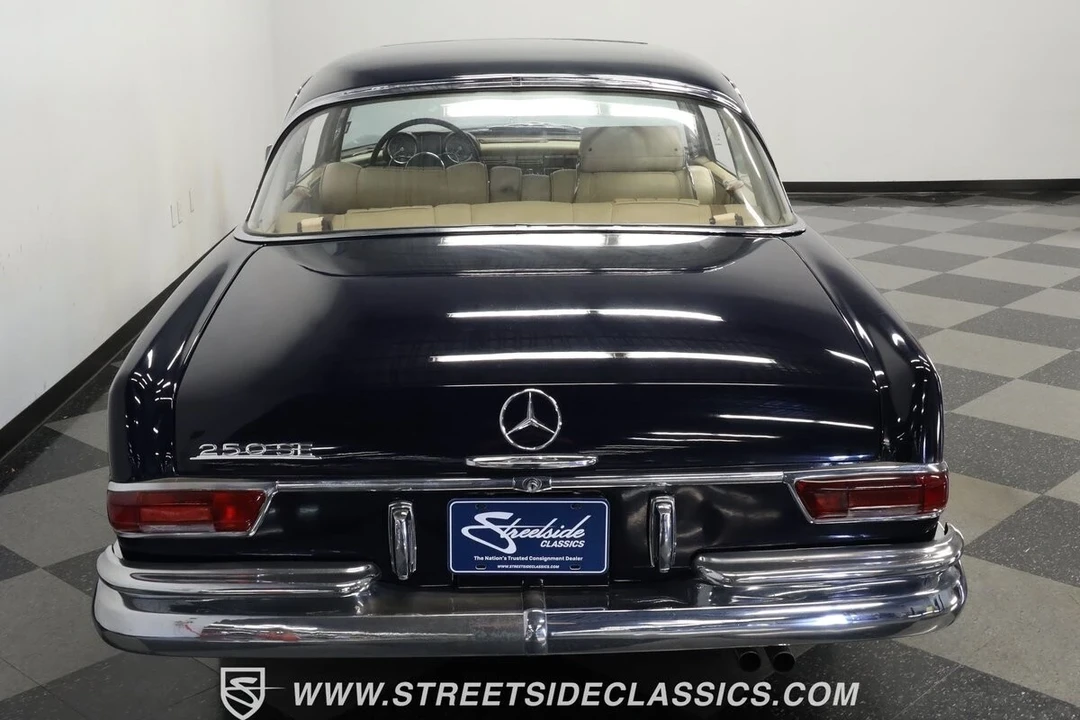 1966 Mercedes-Benz W110 - Image 9 of 21