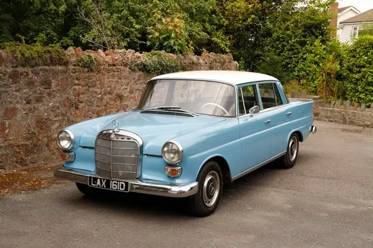 1966 Mercedes-Benz 200 W110 Fintail