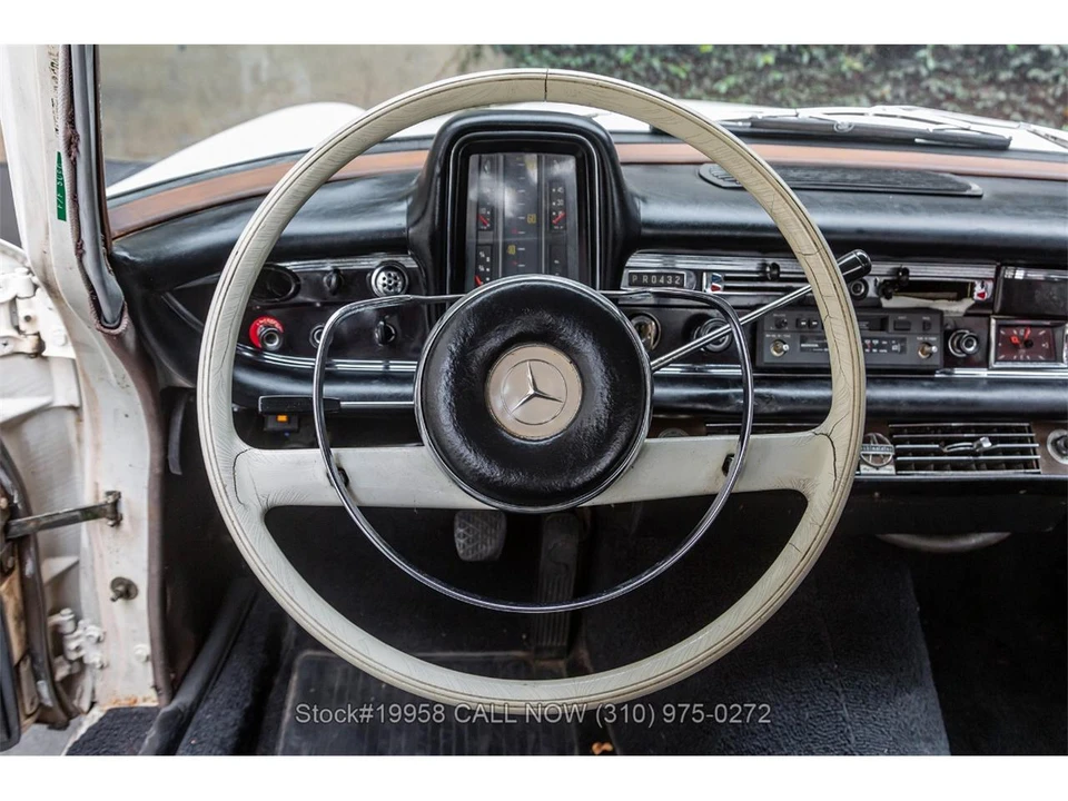 1966 Mercedes-Benz W110 - Image 17 of 31