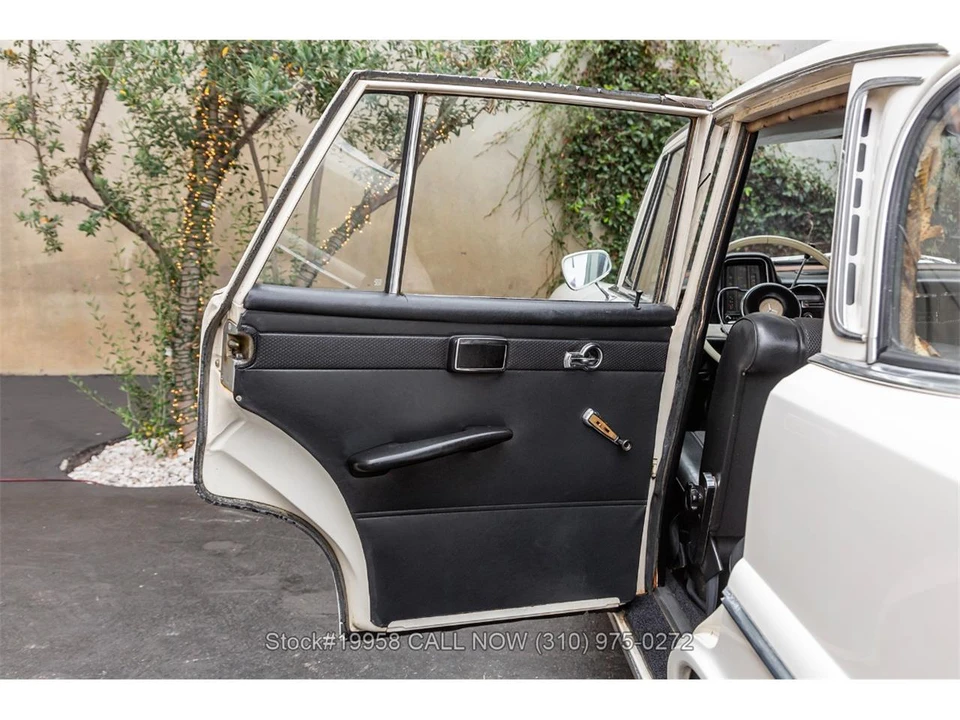 1966 Mercedes-Benz W110 - Image 19 of 31