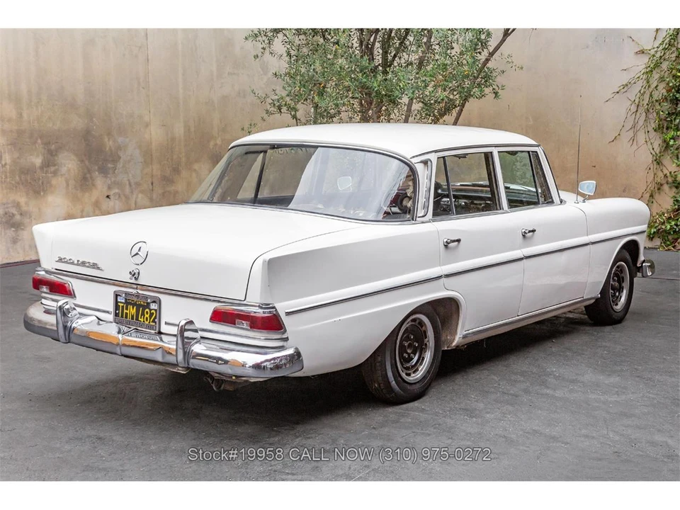 1966 Mercedes-Benz W110 - Image 5 of 31