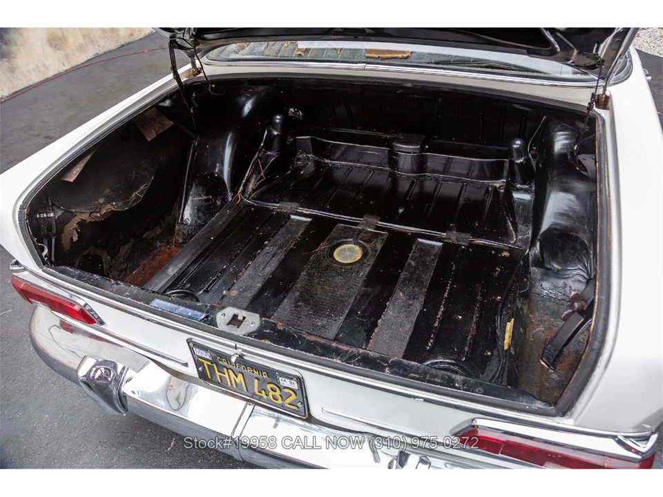 1966 Mercedes-Benz W110 - Image 29 of 31