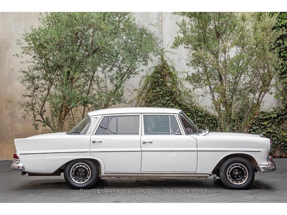 1966 Mercedes-Benz W110 - Image 4 of 31