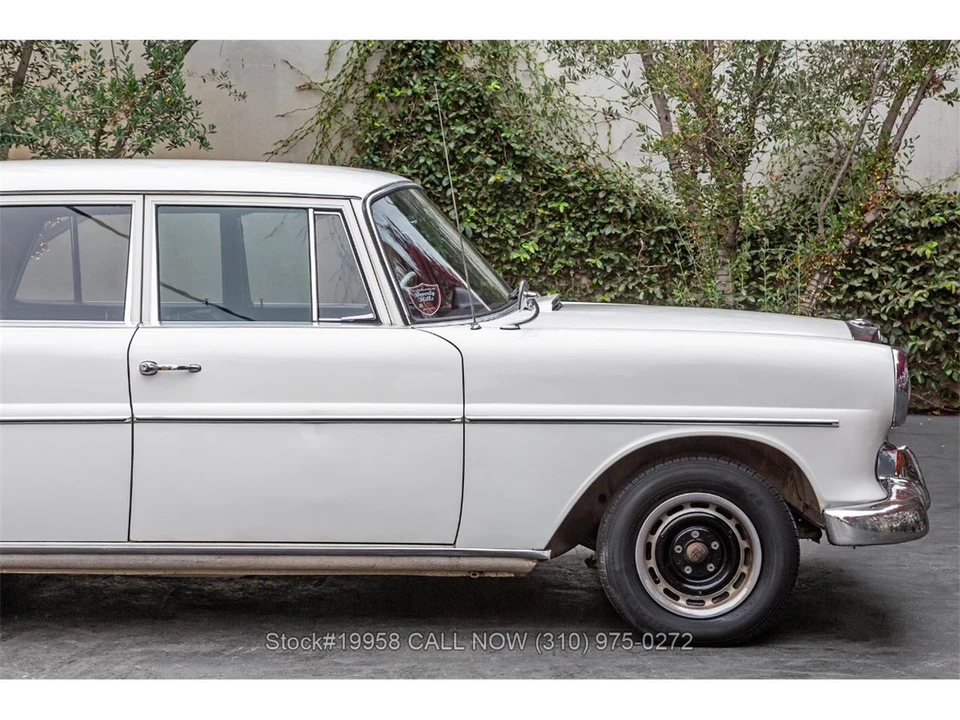 1966 Mercedes-Benz W110 - Image 10 of 31