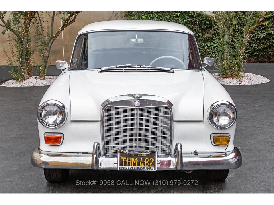 1966 Mercedes-Benz W110 - Image 2 of 31