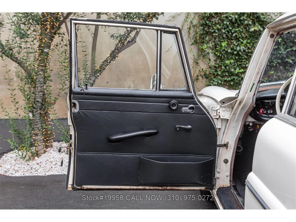 1966 Mercedes-Benz W110 - Image 14 of 31