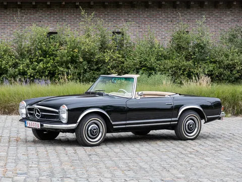 1966 Mercedes-Benz 230 SL Pagoda