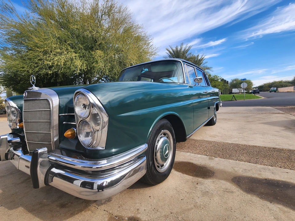 1966 Mercedes-Benz W111 Sedan - Image 4 of 31