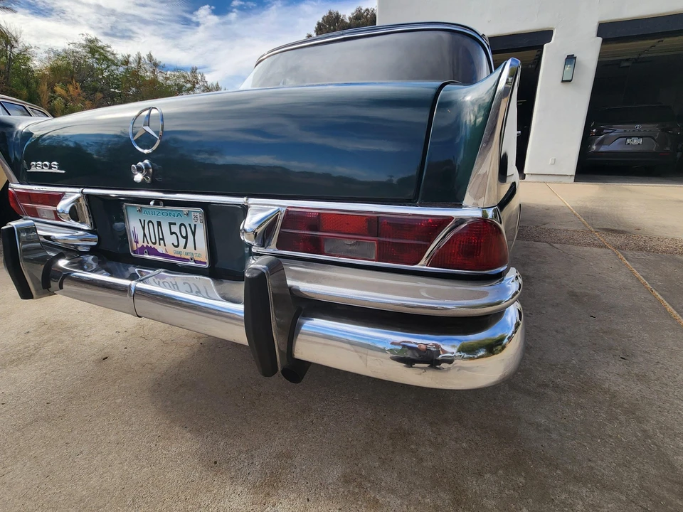 1966 Mercedes-Benz W111 Sedan - Image 30 of 31